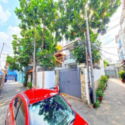 Biệt Thự Góc 3 Lầu  8X30M Hẻm Xe Hơi NGUYỄN VĂN LINH, QUẬN 7.