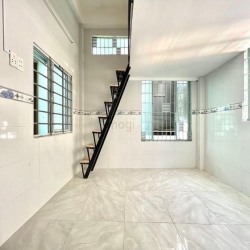 Cho thuê duplex ngay ngã tư hàng xanh_ đi bộ hutech_Nội thất cơ bản