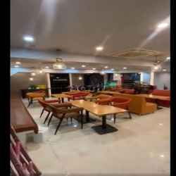 Hầm Tòa nhà 200m2 Khu phố Nhật Q.1 Bar pub Lounger