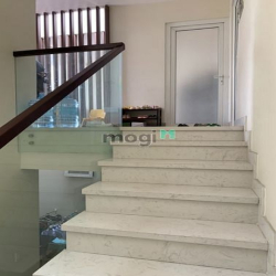 Bán Biệt thự, ngang 9m, Huỳnh Văn Bánh Phú Nhuận 190m2 5T chỉ 29,5 tỷ.