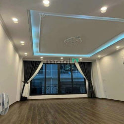 CẨU GIẤY : 5T oto vào + kinh doanh đa dạng