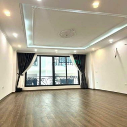 CẨU GIẤY : 5T oto vào + kinh doanh đa dạng