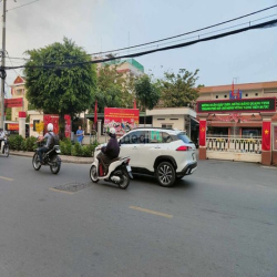 Bán nhà 3 tầng 3pn Sát Gò Vấp Tân thới Hiệp q12 nhỉnh 3 tỷ