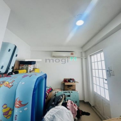 Bán gấp nhà Hồ Thị Kỷ. quận 10.HXH