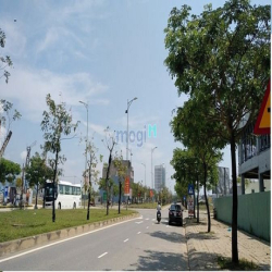 Cho thuê nguyên tòa 1200m2 view biển đường Nguyễn Tất Thành