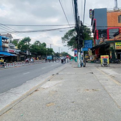 Mặt bằng kinh doanh 2 mặt tiền đường Nguyễn Ái Quốc ngang 16m đẹp nhất