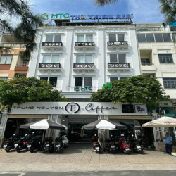 ? Cho thuê toà nhà mặt tiền 12M đường Võ Văn Kiệt, Quận 1 ?