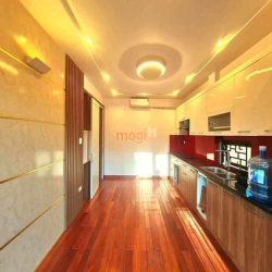 Nhà đẹp 6T Hoàng Văn Thái khu PL thang máy ô tô tránh giá 19,8 tỷ