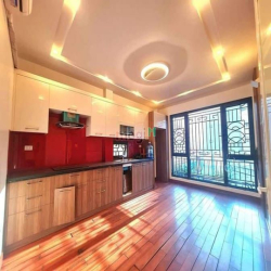 Nhà đẹp 6T Hoàng Văn Thái khu PL thang máy ô tô tránh giá 19,8 tỷ