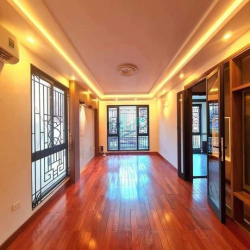 Nhà đẹp 6T Hoàng Văn Thái khu PL thang máy ô tô tránh giá 19,8 tỷ