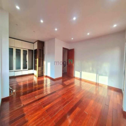 Nhà đẹp 6T Hoàng Văn Thái khu PL thang máy ô tô tránh giá 19,8 tỷ