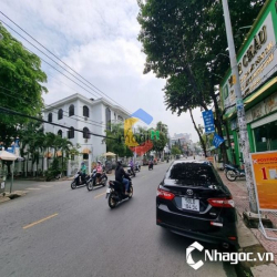 Cho thuê nhà GÓC 2MT số 39-41 đường Bình Phú, Phường 10, Quận 6, HCM