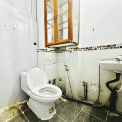 Nhà Bùi Đình Túy P.12 Bình Thạnh-Hẻm Xe Hơi-Diện Tích 80m2 Giá 9.5 Tỷ.