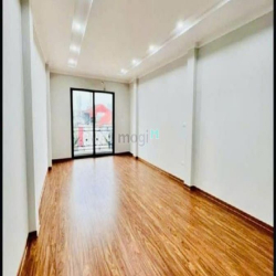 Nhà Đẹp Định Công -Hoàng Mai , DT:46m2 ,Giá hơn 9tỷ ,Lo Góc 2 Thoáng ,