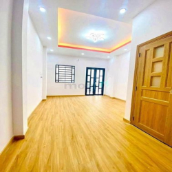 NHÀ MỚI ĐẸP- PHƯỜNG 2 PHÚ NHUẬN- SÁT HẺM Ô TÔ- 110m2- 3 Tầng- Gần 5 Tỷ