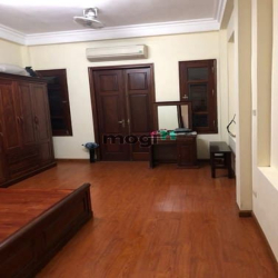 Bán nhà Sài Đồng 38m2, ngõ thông, ô tô chạy vòng quanh, giá chỉ 5.3 tỷ