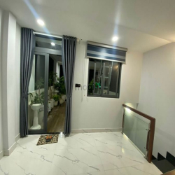 Hẻm oto , đường Bùi Đình Túy , KC 4 Tấm đầy đủ nội thất , 5Phòng ngủ