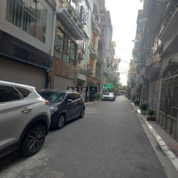 Bán nhà Sài Đồng 38m2, ngõ thông, ô tô chạy vòng quanh, giá chỉ 5.3 tỷ