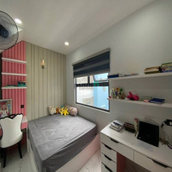 Hẻm oto , đường Bùi Đình Túy , KC 4 Tấm đầy đủ nội thất , 5Phòng ngủ