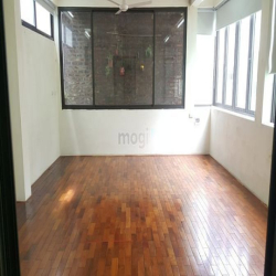 Cho thuê căn hộ 60m2 tầng 4 ngõ 40 Tạ Quang Bửu - Bách Khoa