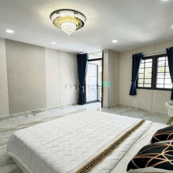 Nhà sát hẻm xe hơi Trường Sa 32m2, 2PN master, vào ở ngay, nhỉnh 6 tỷ