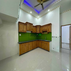 Giảm Giá 300tr, Bán Gấp Nhà Mặt Tiền Kinh Doanh 1 trệt 2 lầu
