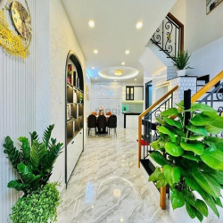 **bán nhà góc 2mt đồng xoài, phường 13 tân bình; 5*24; 3 lầu; 179tr/m2