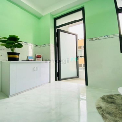 căn hộ dịch vụ TÂN PHÚ.Phòng mới tinh.nhà có thang máy.giờ giấc tự do