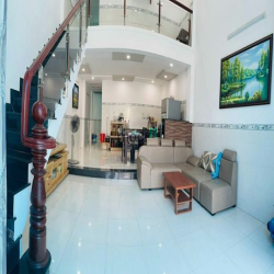 Nhà bán chợ Tân Lập 3 tỷ nhà mới hẻm xe hơi thuận lợi trung tâm ở ngay