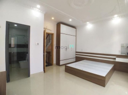 Cho thuê nhà mới đầy đủ nội thất 22/4B Lam Sơn, P2, TB. 4PN 5WC, 6x14