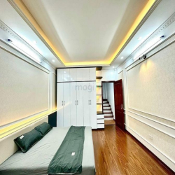 Bán nhà Trung Kính Yên Hòa 5 tầng mới xây, gần ô tô, gần phố, ở ngay