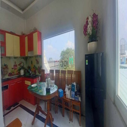 Nhà mặt tiền Tô Ký 4 tầng.DT 6mx20m.Vỉa hè 10m.Vị trí dòng tiền Vip