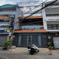 Cho thuê nhà Bình Thới, P10, Q11. DT: 4x18m, 4 tầng, 3PN. Giá 18 triệu