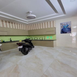 Cho thuê nhà Bình Thới, P10, Q11. DT: 4x18m, 4 tầng, 3PN. Giá 18 triệu