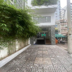 Cho thuê tòa VP MT Võ Văn Kiệt , Quận 1, hầm 7 tầng 900m2 sàn,TM, PCCC