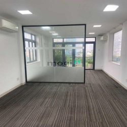 Cho thuê tòa VP MT Võ Văn Kiệt , Quận 1, hầm 7 tầng 900m2 sàn,TM, PCCC