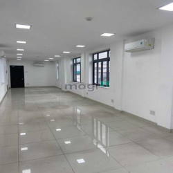 Cho thuê tòa VP MT Võ Văn Kiệt , Quận 1, hầm 7 tầng 900m2 sàn,TM, PCCC