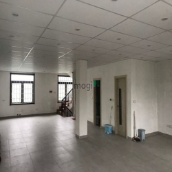 Cho thuê nhà biệt thự liền kề đường Phạm Văn Đồng, 128m2, 4 tầng 1 hầm