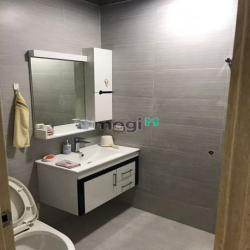 Cho thuê nhà biệt thự liền kề đường Phạm Văn Đồng, 128m2, 4 tầng 1 hầm