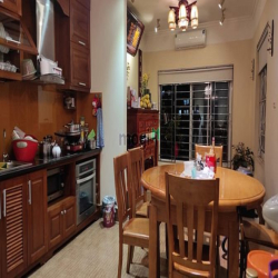 Bán nhà khu phân lô quân đội Hoàng Văn Thái ôtô vào nhà 40m 8T MT 4m