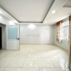 Nhà hẻm đường Cách Mạng Tháng 8 gần Big C, 4 tầng, 4.6x10m, nhỉnh 8 tỷ