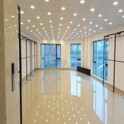 Cho thuê nhà tại KĐT Trung Yên phường Trung Hòa. 90m x 6 tầng -38tr