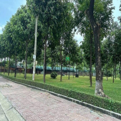 Bán nhà 5 lầu đẹp hẻm 237 Phạm Văn Chiêu 65m2 gần trường HVN
