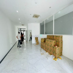 Cho thuê nhà MP Hàm Nghi, Mỹ Đình, HN. DT 100m, 5 tầng thông sàn