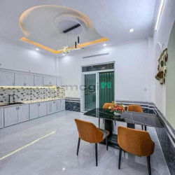 Chỉ 1 Căn #Mặt_Tiền duy nhất đường Huỳnh Văn Bánh,  P13, Phú Nhuận