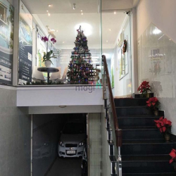 Cho thuê Vp tầng trệt, có hầm để xe, Cao Đức Lân P. An Phú Q.2, 70m2