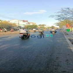 Tổng hợp nhà phố mặt tiền đường lớn, giá rẻ chỉ hơn 8 tỷ.