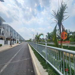 Biệt thự xây thô góc 2 mặt tiền P.Bửu Long giá 14 tỷ siêu víp hiếm