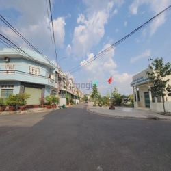 Bán nhà liên kế 5x18m, 90m2 KDC Tân Phong, giá tốt chỉ 4 Tỷ vị trí đẹp