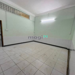 Cho thuê nhà nguyên căn - Hẻm Xe hơi - Cao Thắng, Q.10